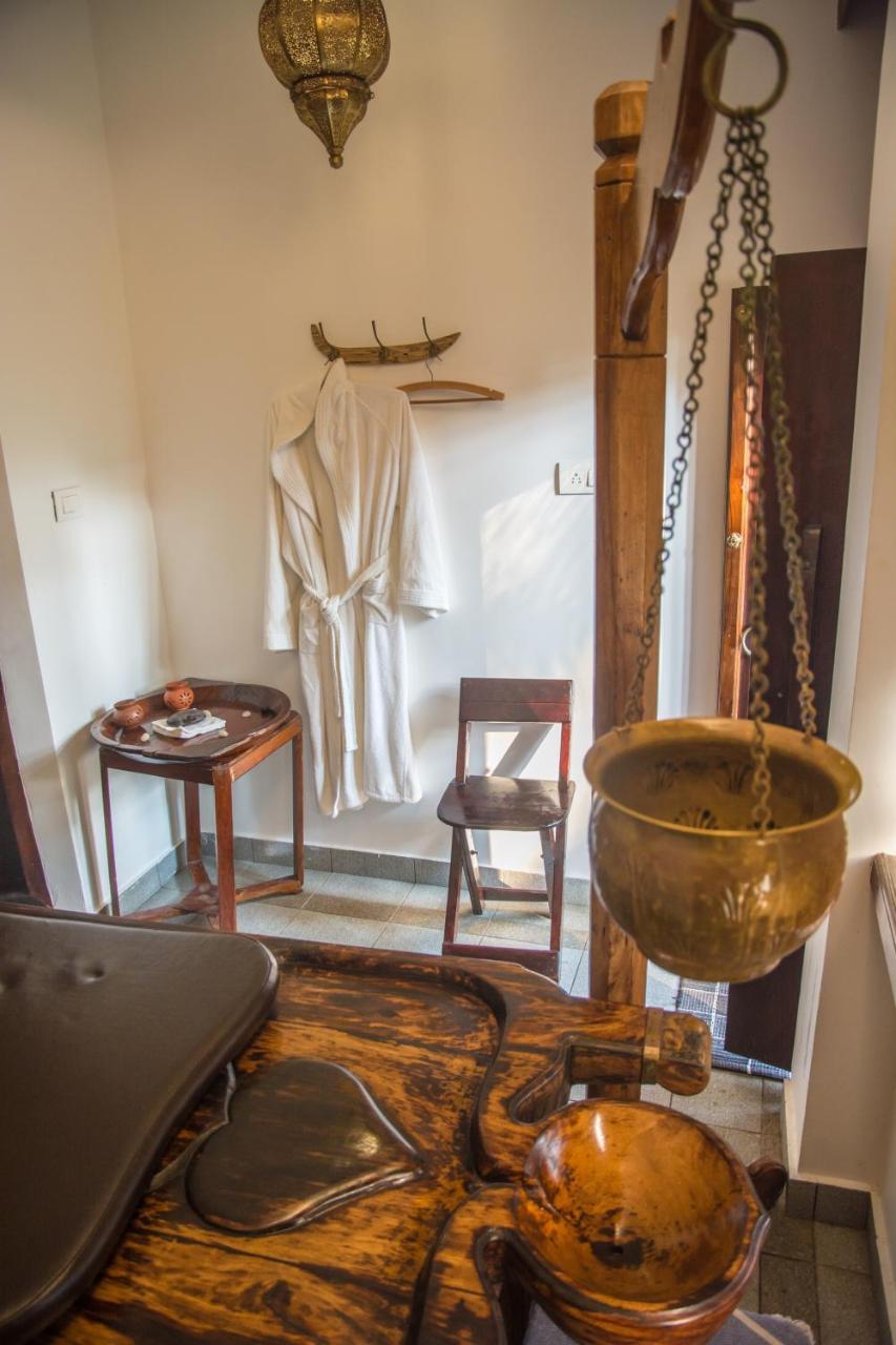 36 Palms Boutique Retreat Hotel Cseráj-part Kültér fotó